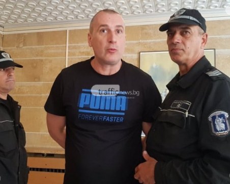 ВКС отново върна делото срещу експолицая Караджов, обвинен в убийството на родителите си