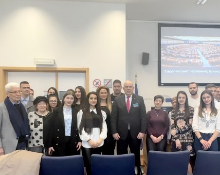 Гешев в ЕП: Прокуратурата и занапред ще възпира зловредното руско влияние в България