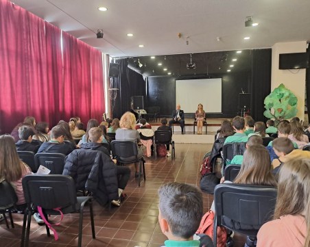 Магистрати и прокурори изнесоха открит урок пред пловдивски ученици