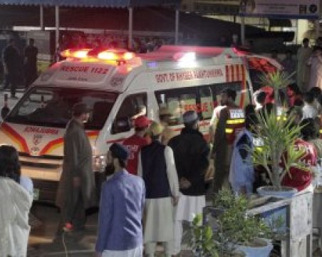 Най-малко 9 са загиналите след мощния трус в Пакистан и Афганистан