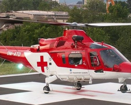 Помощ по въздуха: Държавата обяви процедура за наем на два хеликоптера