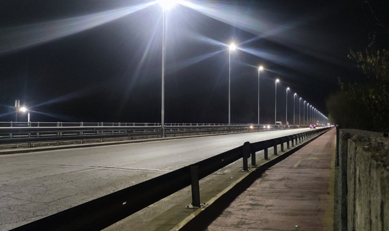Най-накрая! Мостът на Адата грейна с ново осветление