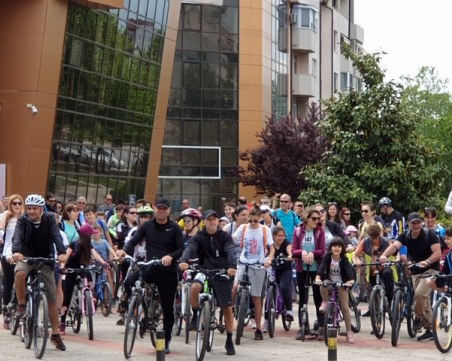 Костадин Димитров и Данчо Йовчев повеждат шествието за старта на Велосезон 2023