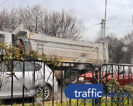 Бащата от катастрофата на бул. „България”: Все още сме в болница, момчетата в шкодата бяха неадекватни