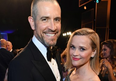 Носителката на Оскар Рийз Уидърспун и съпругът ѝ Джим Тот