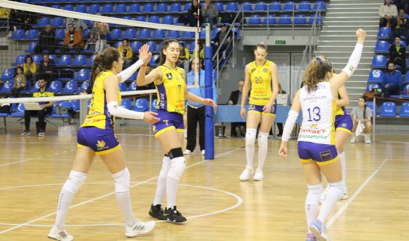 Волейболният шампион на България Марица (Пловдив) продължава битките в плейофите.