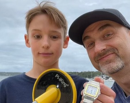 Ученик откри часовник за 20 000 долара в Сидни и го върна
