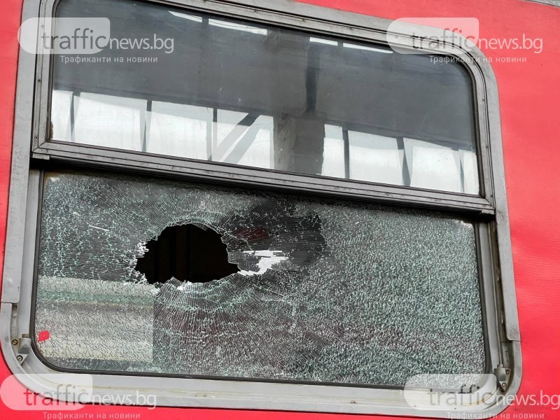 Бум на вандалските прояви срещу БДЖ, масово замерват влакове с камъни