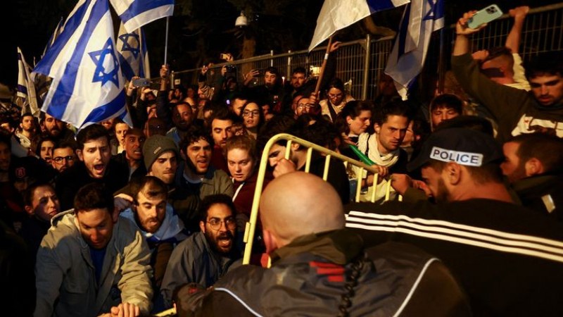 Масови протести и безредици избухнаха в Израел