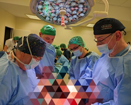 Отстраниха 15-килограмов тумор от корема на жена в пловдивска болница