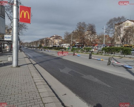 Разруха около Централна гара в Пловдив! Изпопадаха знаците, монтирани заради пробива