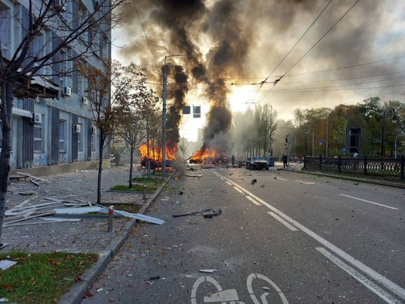 Експлозии и сирени тази нощ в Киев, Кличко съобщи за няколко пожара
