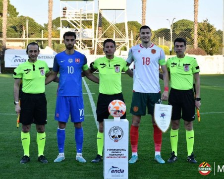 Атанас Чернев с капитанската лента, Красиан Колев титуляр в двата мача на България U21