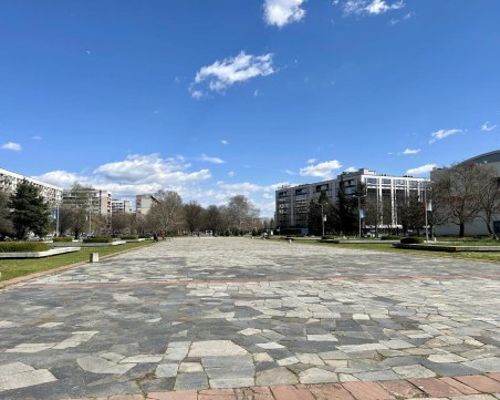 Превръщат площада пред Братската могила в зона за култура