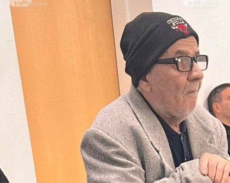 Няма и следа от травестита Лидия, откраднал 7 бона от пенсионер в Пловдив, издирването му продължава