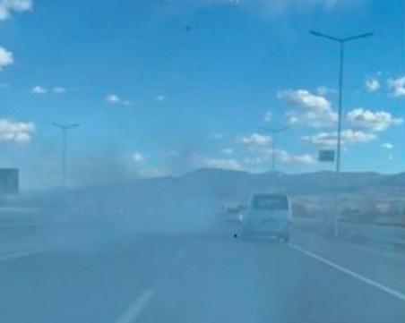 Облаци от дим! Джип обгази Асеновградско шосе