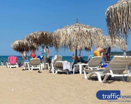 След новите търгове: Цените на чадърите и шезлонгите у нас достигат до 50 лв.