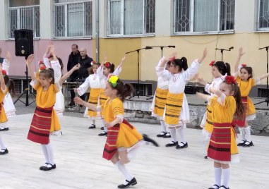 Кметът на район Източен Иван Стоянов откри концерт представителна изява