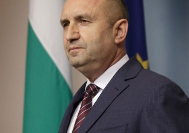 Държавните и правителствени ръководители на България Унгария Полша Румъния и