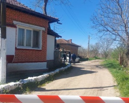 Евтанизираха кучетата, убили жена в Долна Оряховица
