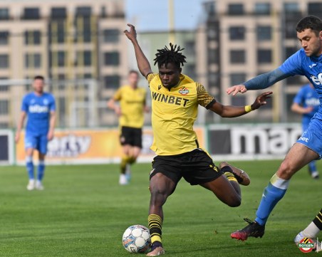 Хеттрик на Траоре не стигна на дубъла на Ботев за победа при зрелищно 3:3