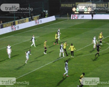 Почивката в елита заради националите и изборите почти колкото паузата между сезоните