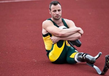 Първият атлет с отрязани крака който участва на олимпиада Оскар