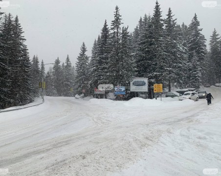През април: Обилен сняг заваля в Родопите