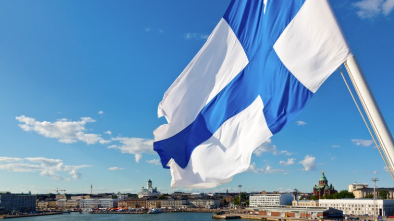 Финландия официално стана член на НАТО. Това съобщиха от Deutsche Welle. Знамето на Финландия ще бъде издигнато пред централата