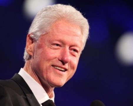 Бил Клинтън: Съжалявам, че накарах Украйна да се откаже от ядрените си оръжия през 1994 г.