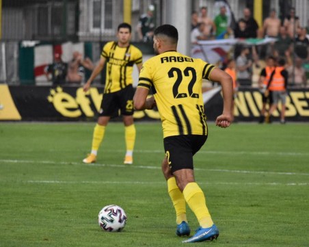 Ботев си връща четирима футболисти след края на сезона