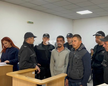 Мъжът, нападнал полицаите в Стамболийски, остава в ареста, другият обвиняем излиза под гаранция