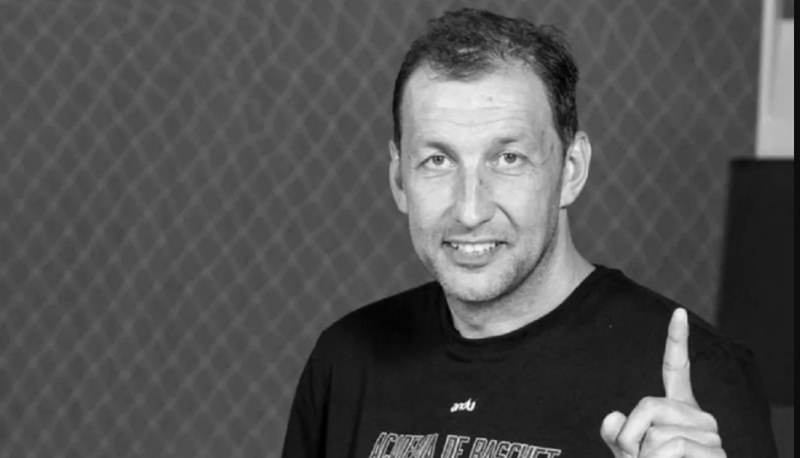 Сръбският треньор Далибор Дестанович почина по време на мач на