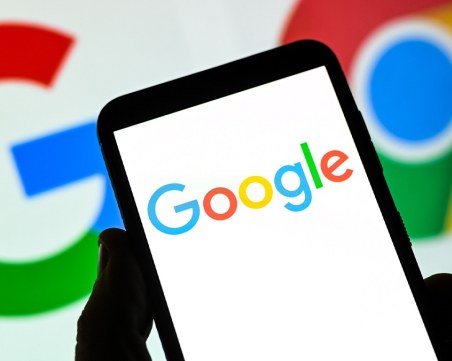 Google с нова услуга: Изкустен интелект ще разговаря с потребителите