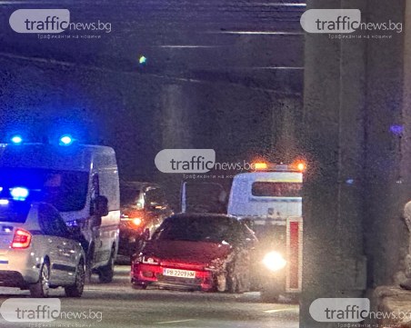 Има пострадал при удара в подлеза на 