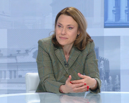 Ива Митева: Около 45 000 са недействителните бюлетини, има много липсващи резултати