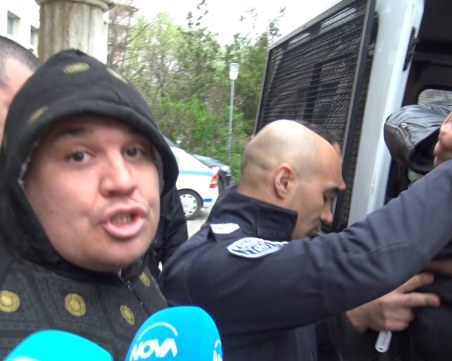 Родителите на Тошо Куката: Никой не е знаел, че момчето е със СОП, сам се е молил да стане известен