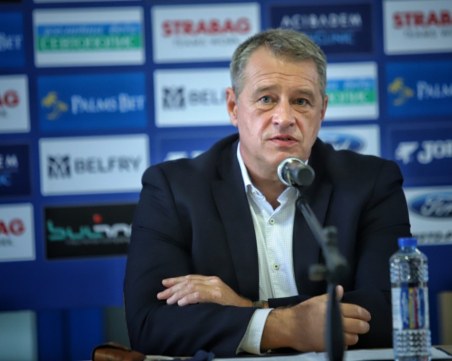 Наско Сираков освободи Ивайло Ивков