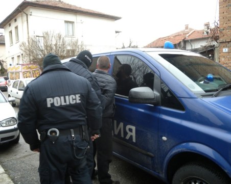 Петима са вече задържаните при операцията на МВР срещу телефонните измами
