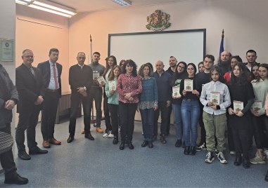 Ученици от  Националната художествена гимназия Цанко Лавренов в Пловдив  откриха 