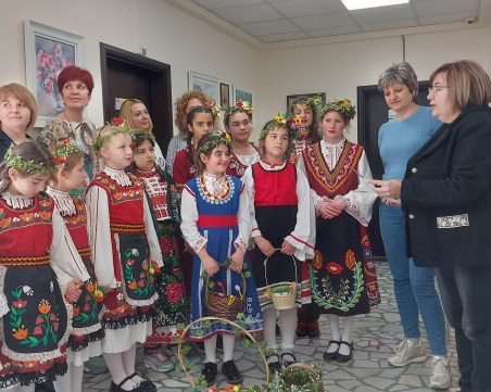 Лазарки от село Ягодово наричаха за здраве и берекет в община „Родопи