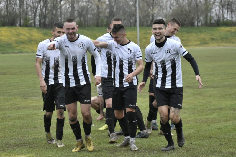Отборът на Локомотив II победи Димитровград в мач от 27-мия