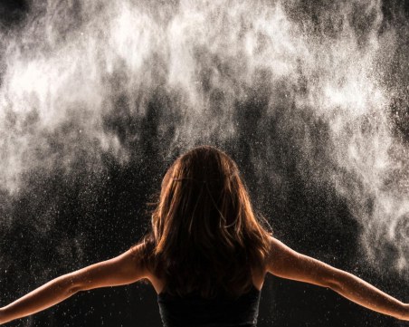 8 Признака, че жената до вас притежава силна и сексуална женска енергия