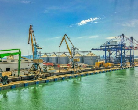 България забранява достъпа до пристанищата си за руски кораби