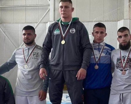 Борец на Тракиец с бронз от ДЛОП по свободна борба