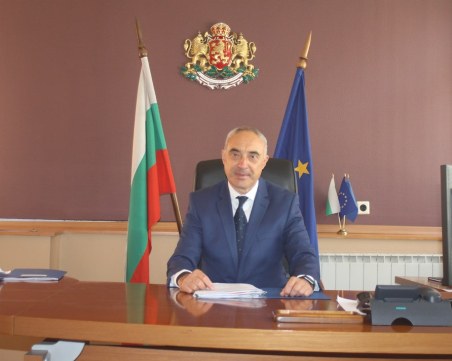 Областният управител Ангел Стоев поздрави католическата и арменската общности за Великден