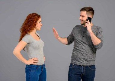Комуникацията с бившия партньор може да бъде трудна и объркваща