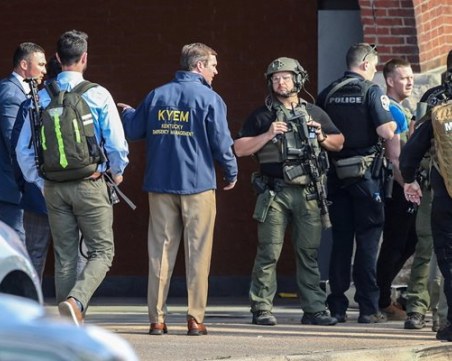 Масова стрелба в САЩ, има загинали