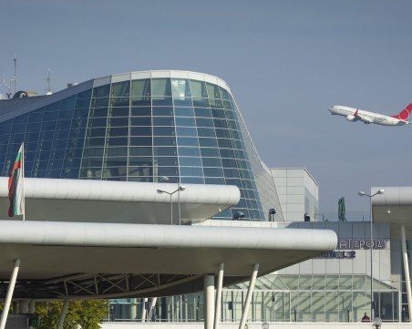 Полицейска операция на летище София, ограничават достъпа