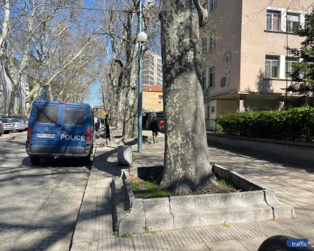 Синдикат: Учителите не могат да проверяват за бомби, да преценят кое е съмнително